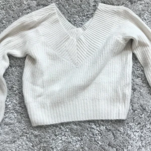 Hm storlek xs - En stickad lång ärmar tröja