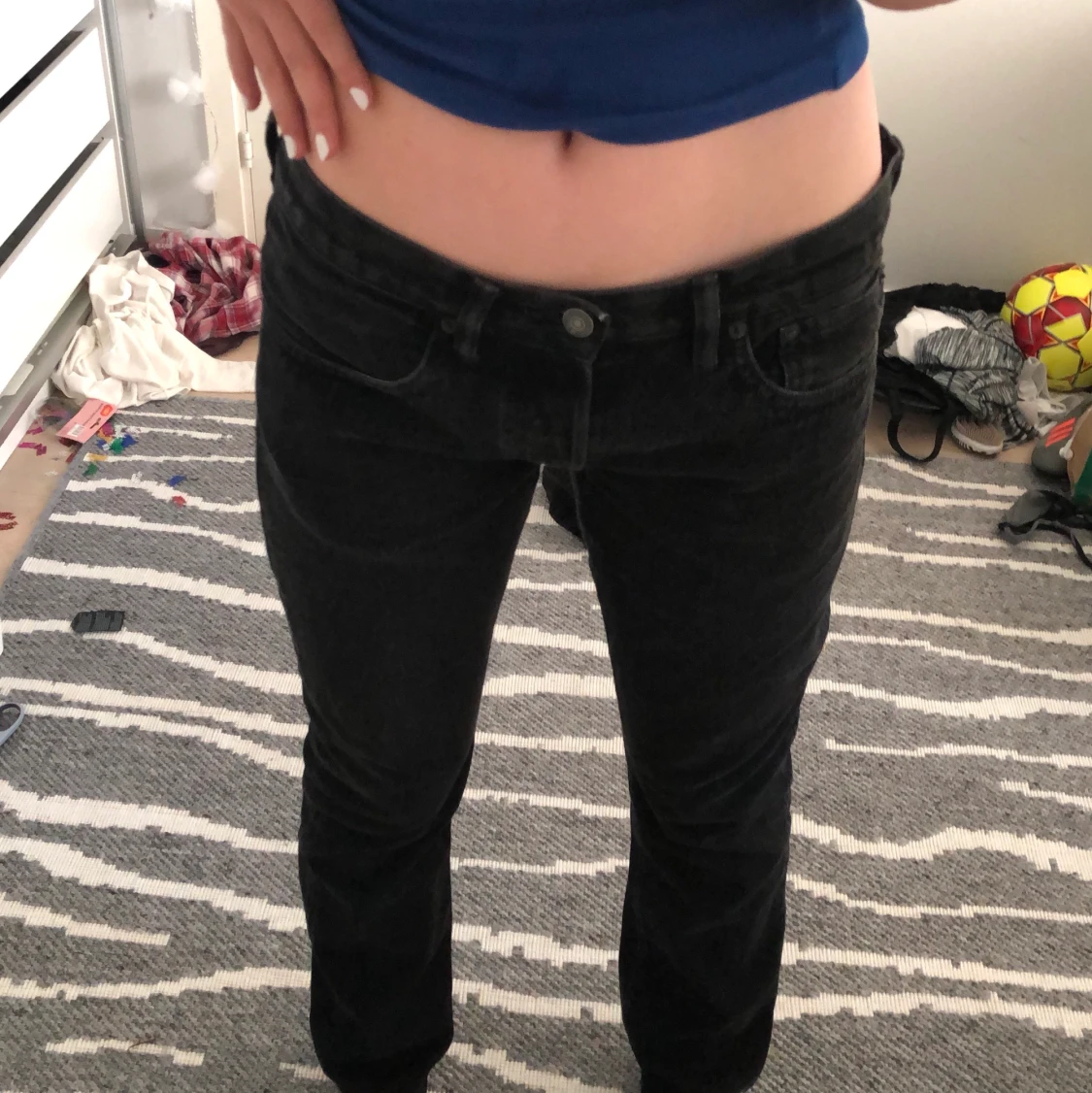 Zara liknade jeans