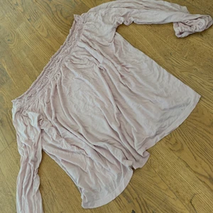 Off shoulder - Säljer denna fina topp