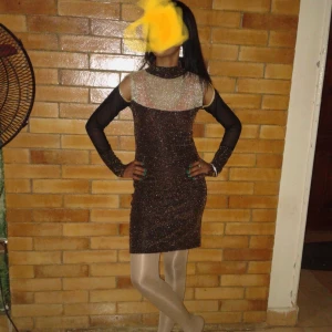 Mini dress With glitter - Beautiful mini dress used only once. Säljer på grund av flytt. New price 800