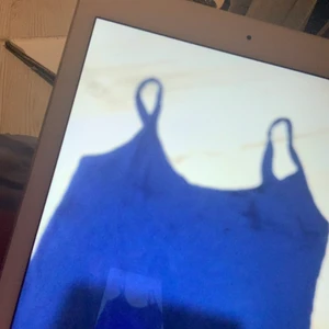 T-shirt - Blå och jätte fin