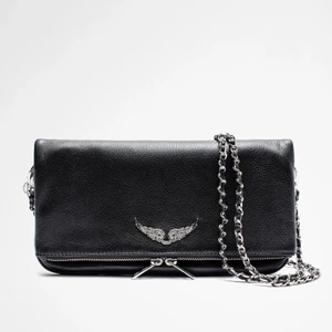 Zadig väska - Cool och fin klassisk Zadig väska! Passar till mycket💓använd en del,därav priset! Det har gått bort lite på märket oså. Nypris:3200 kr. Köpt på Zadig&Volataire i Stockholm! Skriv för fler bilder! Såld för 1110 kr!