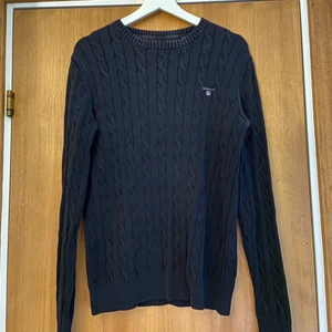 Gant kabelstickat - Svart kabelstickad gant tröja, använt skick