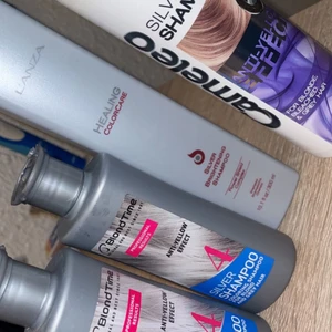 Silverschampo  - Jätte bra silverschampo, de har en jätte bra effekt. De små burkarna och den plump flaskan har bäst effekt. Som ni ser på bilden man får en kall färg. Hör av er för mer information. Säljer alla de för 180