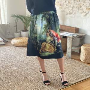 En superfin kjol med Four seasons Boucher målning