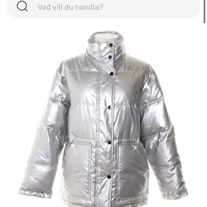 Puffer i silver från Topshop - Puffer i silver från Topshop. Som ny.