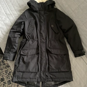 Everest Sharp Parka  - Size 40