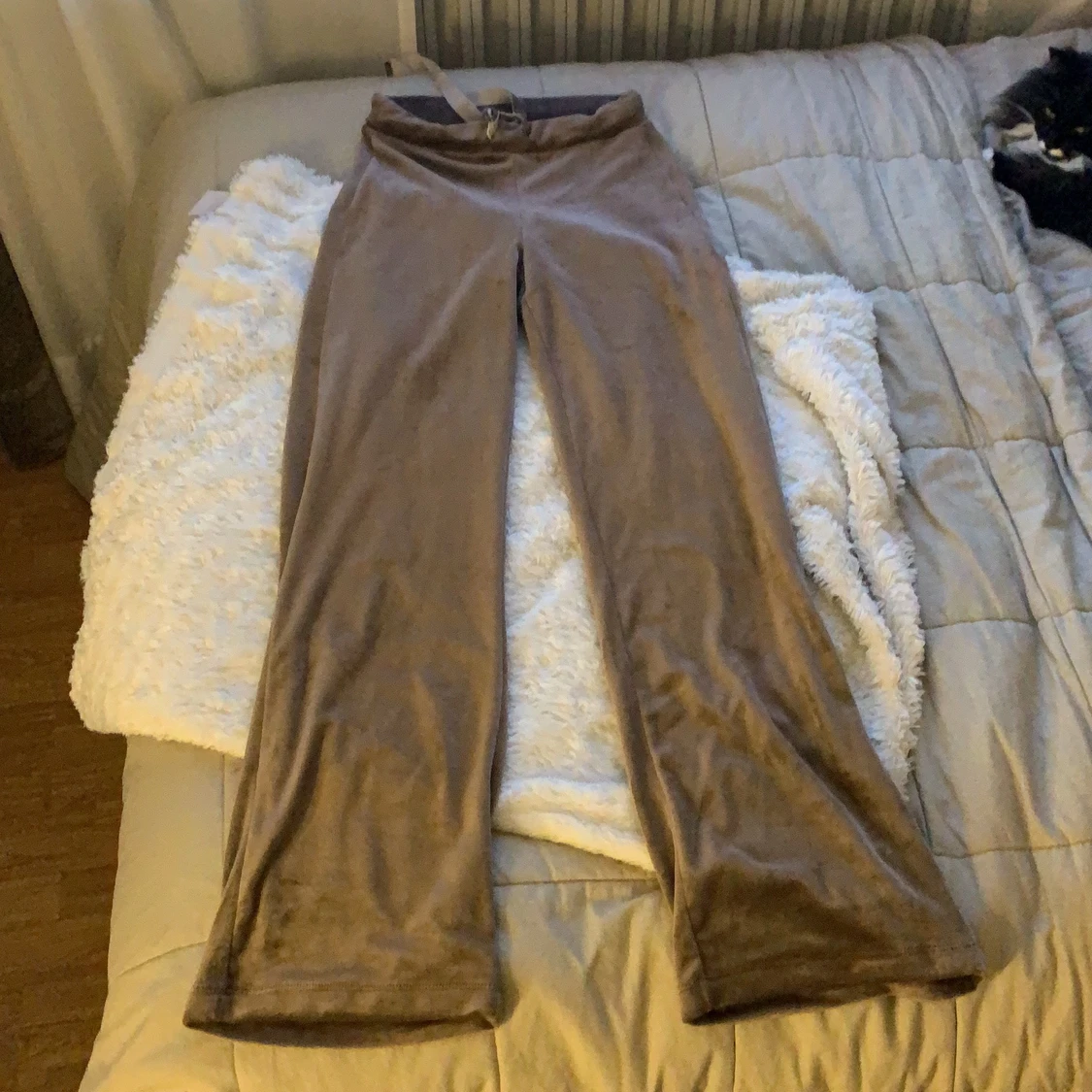 Raka sammets byxor XS