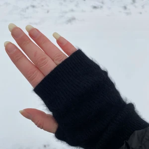 Svarta torgvantar - Oanvända, jättemjuka i materialet