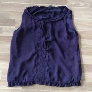 Lila tröja från H&M - Lila tröja från H&M i st 45/ XL.
