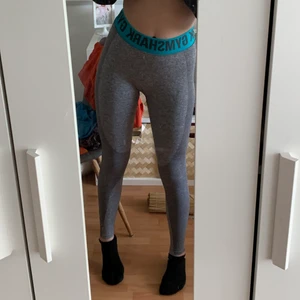 Gymshark leggings - Så fina gymshark träningstights och superskönt material. Men har många andra så de kommer inte till användning. 350kr