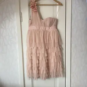 Rosa klänning från hm i storlek m 