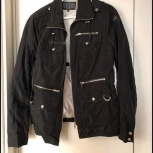 Jacka jofama  - Jacka från märket jofama storlek 38/40 