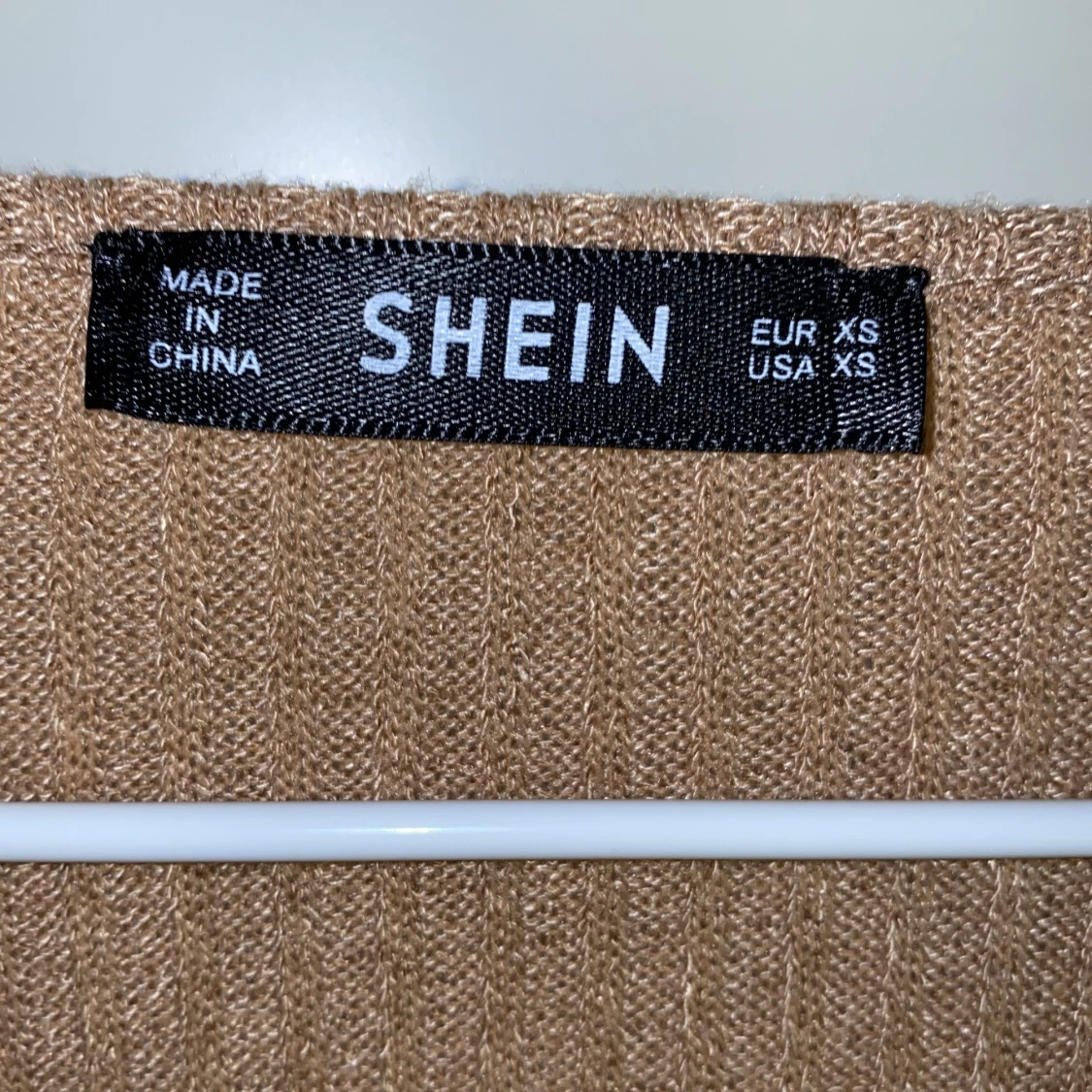 Stickad beige tröja  - 91