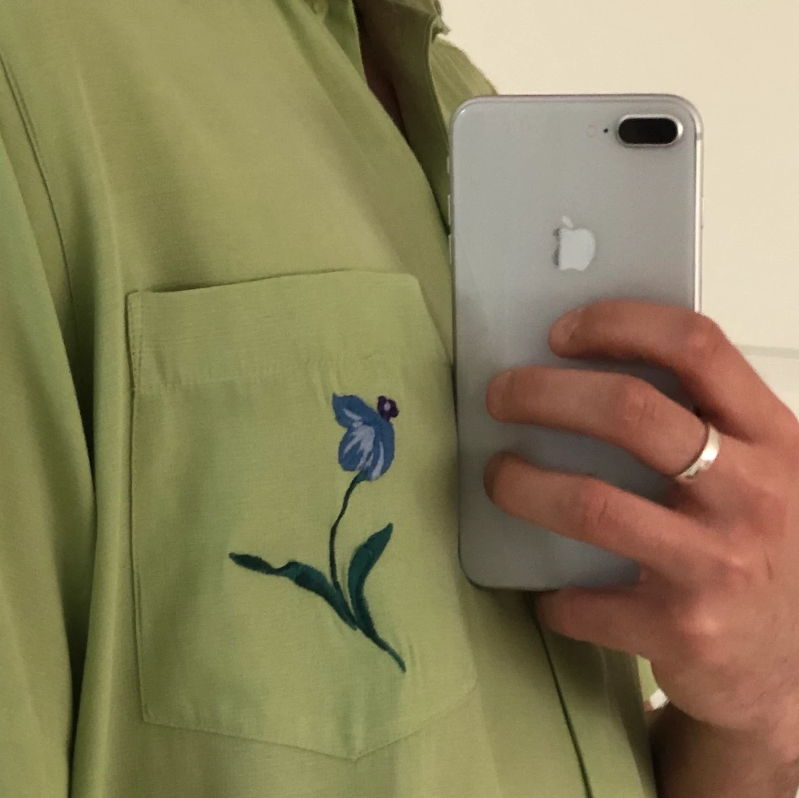 Ljusgrön skjorta - 91