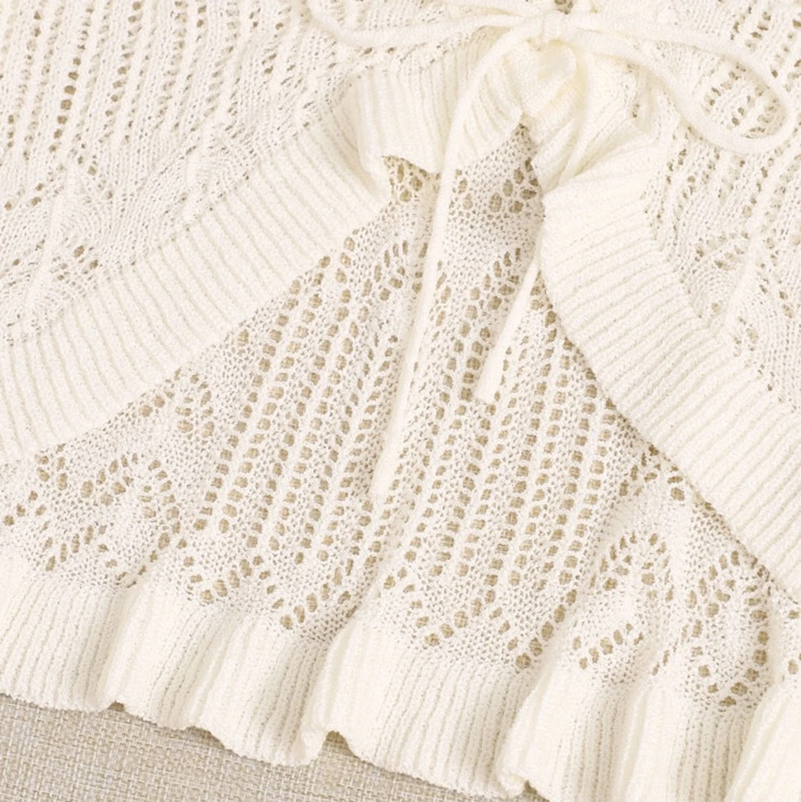 Gullig vit kofta - 91