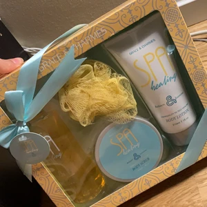 Hudvård set  shöte det från holland - Hudvård set ny Doften av jasmin