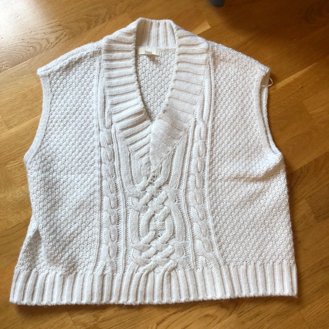 Ribbstickad väst - 90