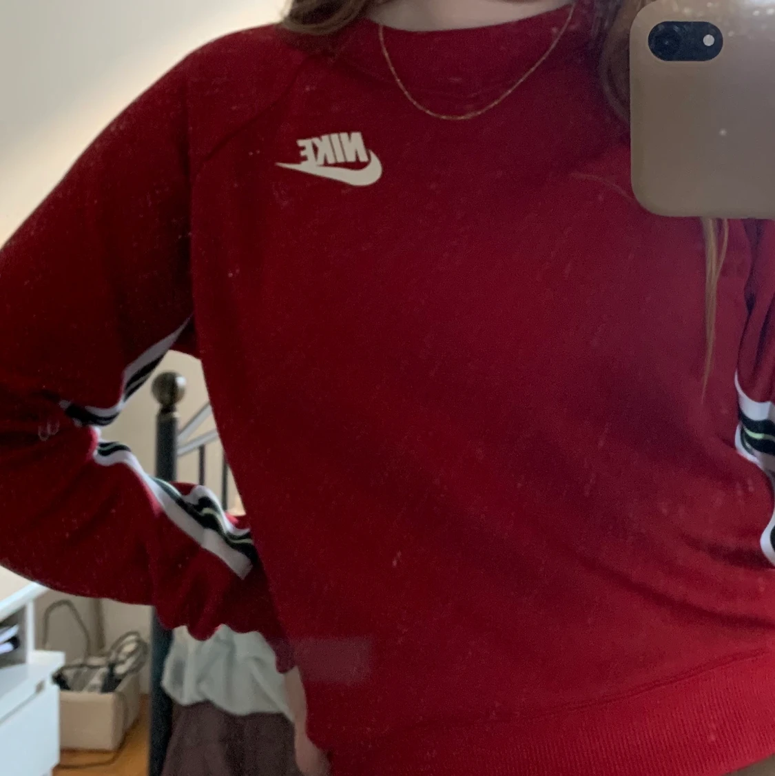 Röd niketröja  - 90