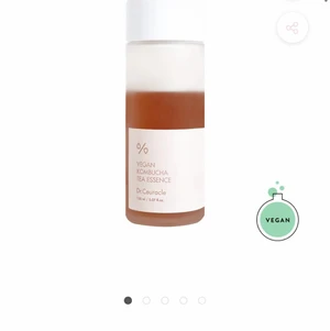 Dr.ceuracle - Vegan kombucha tea essence. Perfekt för dig som vill ha glowig och återfuktad hy! Nypris 499. Helt oöppnad aldrig testad