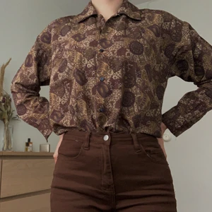 Mönstrad blus, storlek S - ✨ Köpt i en butik på Camden Town. Fint skick ✨