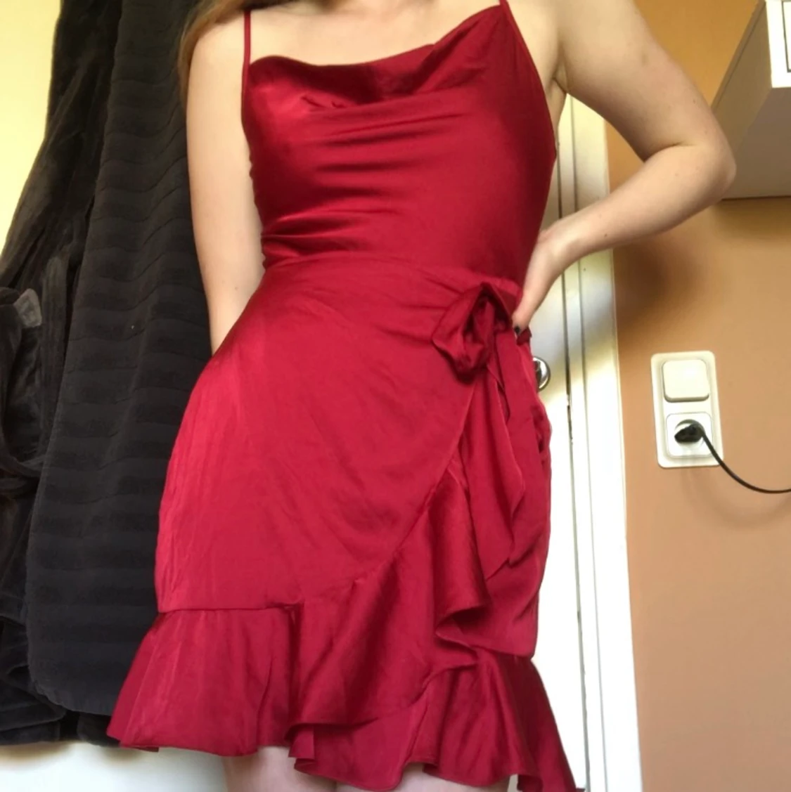 Röd sommarklänning siden