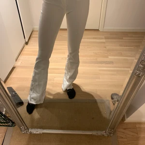 Avklippta bootcut jeans - Avklippta bootcut jeans. I bra skick!