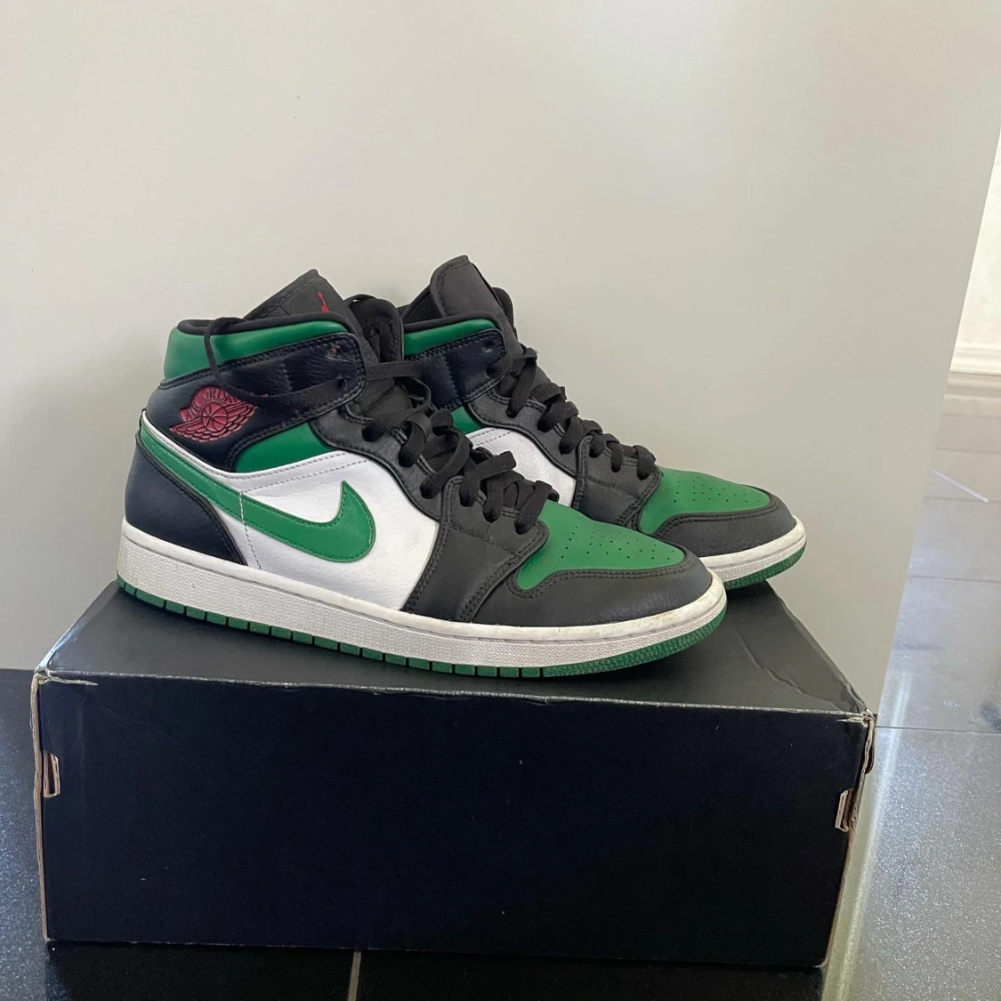 Jordan 1 mid pine green 💚 - 90