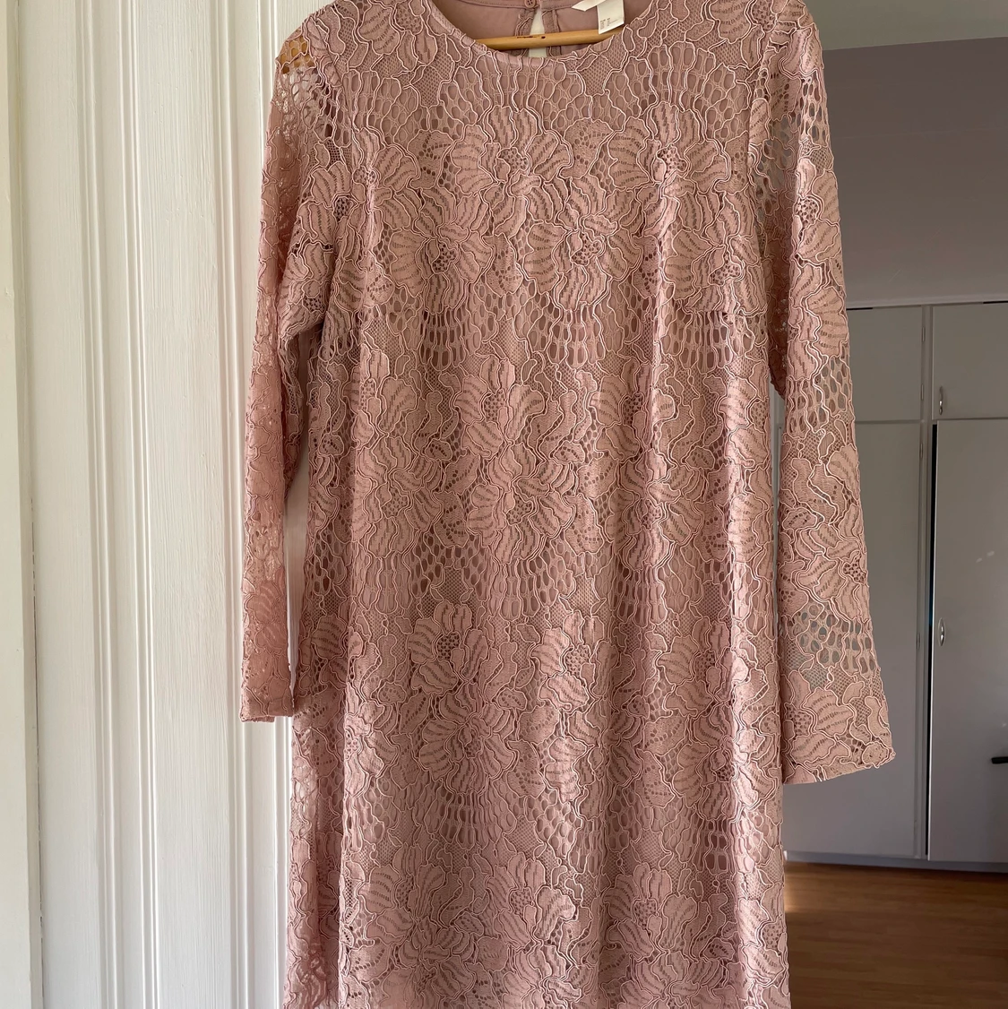 Rak klänning från H&M