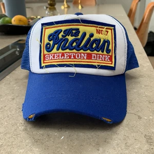 Trucker keps - Aldrig använd utomhus! Budgivning börjar på 150kr!