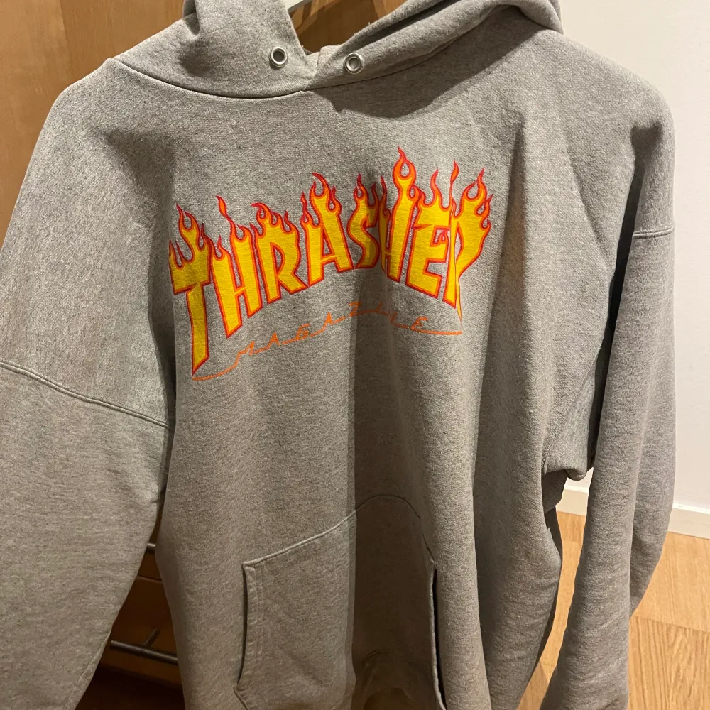 Thrasher hoodie grå storlek L. Tröjor & Koftor.