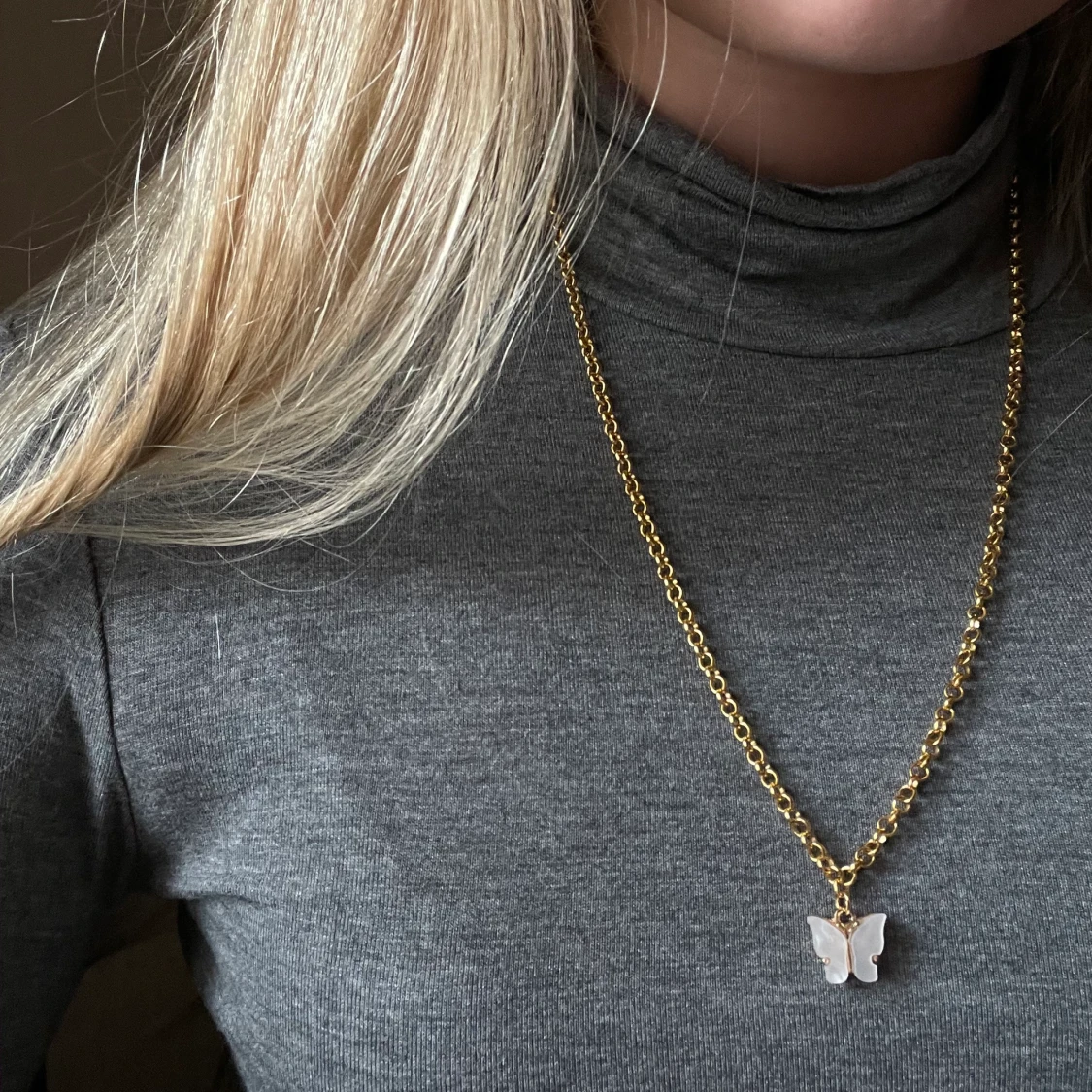 ☁️Fjäril halsband☁️ - 90