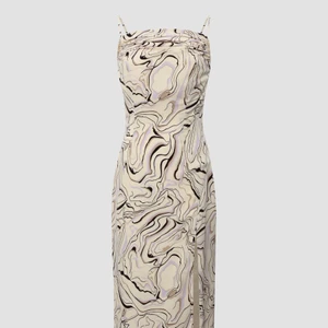 Klänning cider - Superfin oanvänd klänning från cider som tyvärr inte passade mig. Storlek S, fin slits på sidan och ganska öppen i ryggen. 200kr inklusive frakt. 