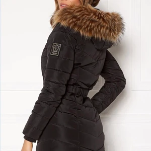 chiara forthi jacka lång - Jätte fin och trendig vinterjacka!!!! 