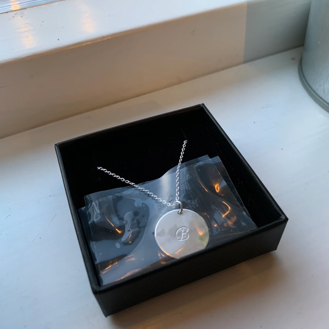 Halsband bokstav ”B” - 90