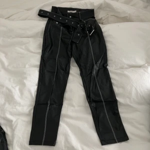 Skinnbyxor - Snygga skinnbyxor som är perfekta till hösten. Bra skick. 