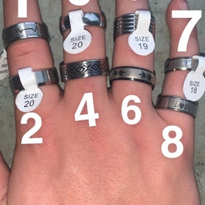 Silver ringar  - Riktigt fina ringar i silver färg,riktigt bekväma och har ett supererbjudande med 5st för 100kr