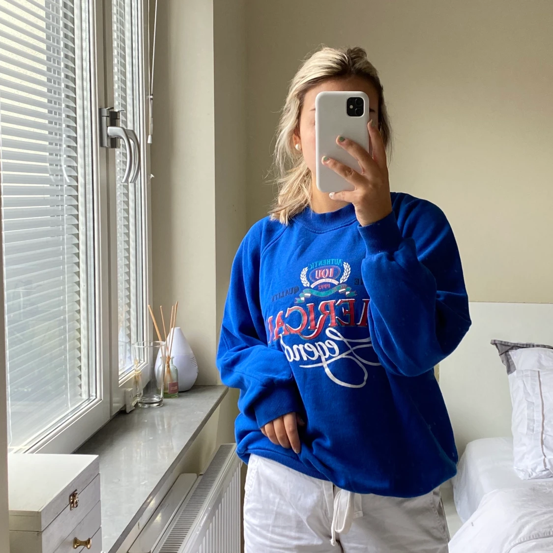 Blå sweatshirt
