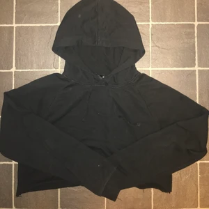 Croppad hoodie - Snygg croppad hoodie! Skriv för fler bilder