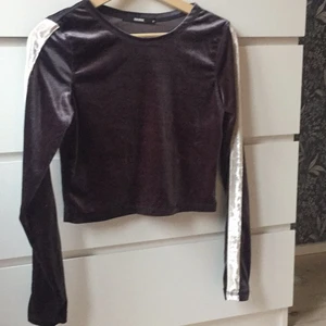 Långärmad tröja - Fint skick🖤