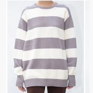 Brianna sweater  - Fin Brianna sweater från Brandy 💗 bara använd två gånger. Färgerna är som på första bilden, det är bara dåligt ljus i mitt rum :) nypris 35€