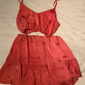 Jättefint set - Ett jättefint sett som jag själv har sytt!! Från början en klänning från bikbok ❤️❤️❤️