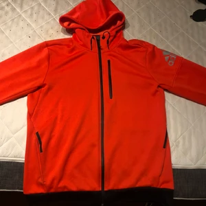 Adidas tröja - Snygg Adidaströja i storlek M/L.