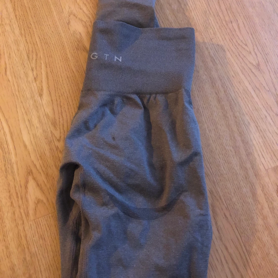 Gråa NVGTN tights stl S - 90