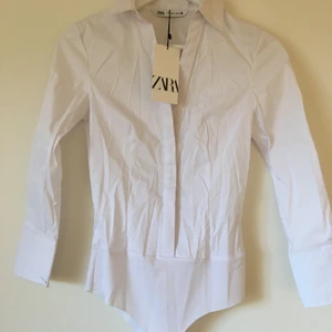 Skjortbody - Nyskick med prislappen kvar 