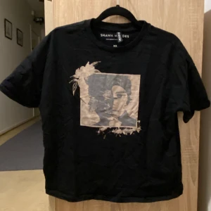 Shawn Mendes t-shirt - Skön fin t-shirt med Shawn Mendes tryck