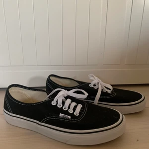 Vans  - Säljer helt oanvända vans i storlek 39! Nypris 650 och mitt pris 300. Pris kan diskuteras