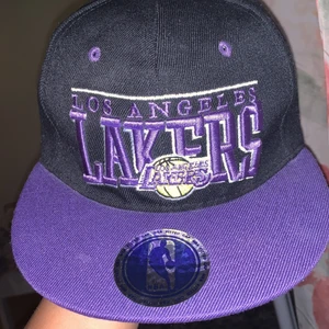 Lakers Jordan keps - Helt ny, aldrig använd , skriv vid intresse☺️