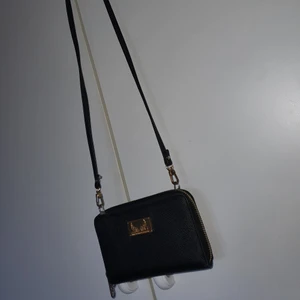 Plåbboks väska - Super fin plånboks väska, knappt använd. 