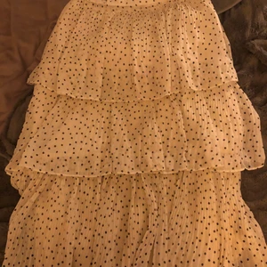Jättesöt kjol💕 - Säljer mina fina kjol då jag inte får användning av den då den är lite för stor 🤍